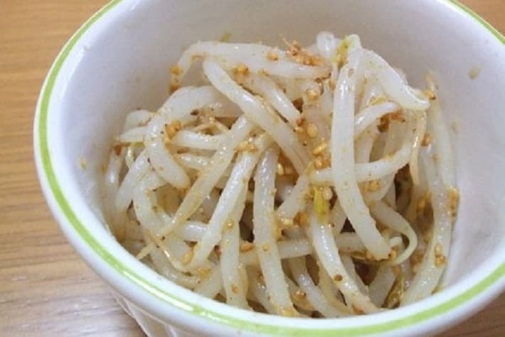 もやしのごま和え