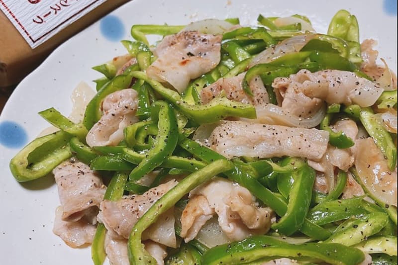 豚バラピーマン炒め