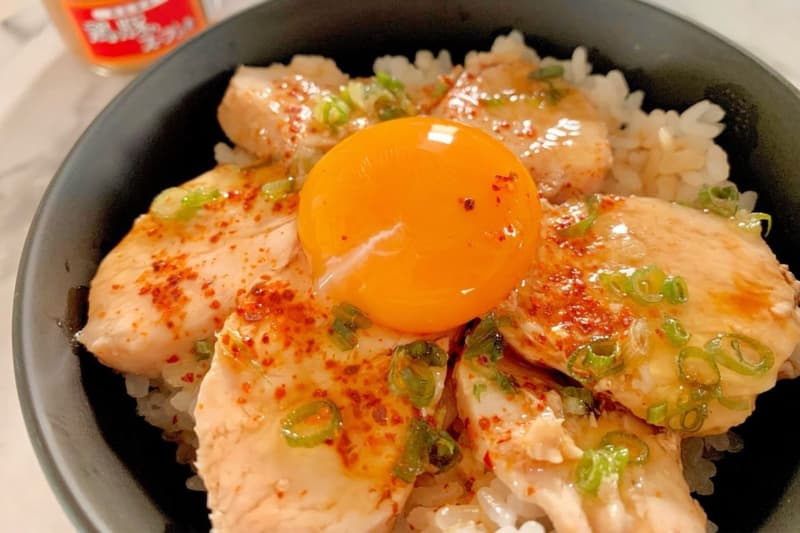 鶏ハムチャーシュー丼