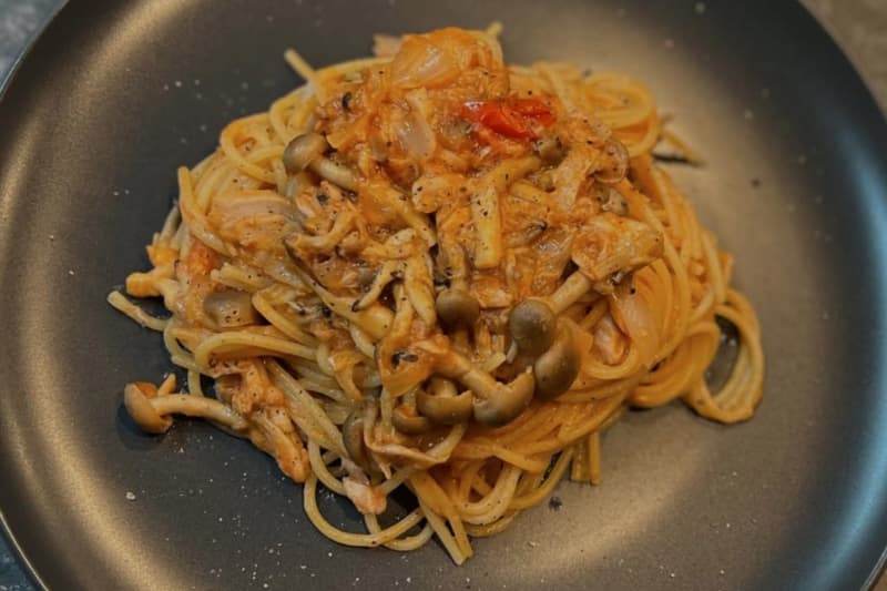 トマトとツナのにんにくパスタ